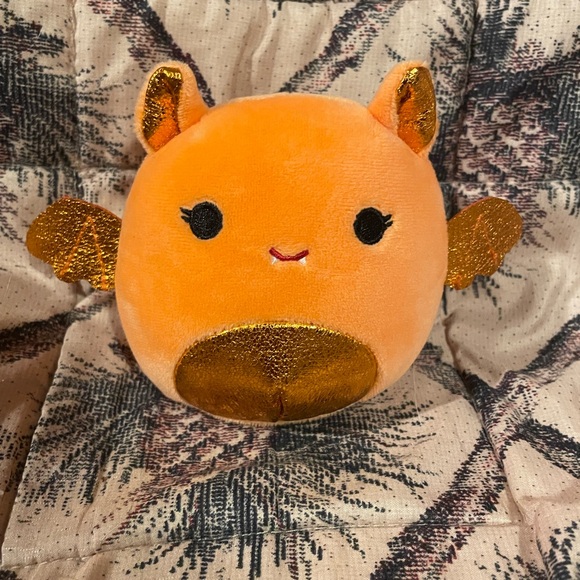 4” Tangie the Bat Squishmallow - Picture 1 of 1